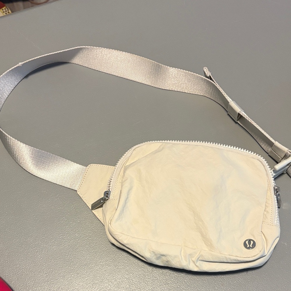 Lululemon Athletica Beige Belt Bag